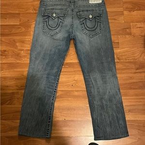 Mark shown in pictures CUT OFF LENGTH AT
BOTTOM AND RE STITCHED waist 36length39